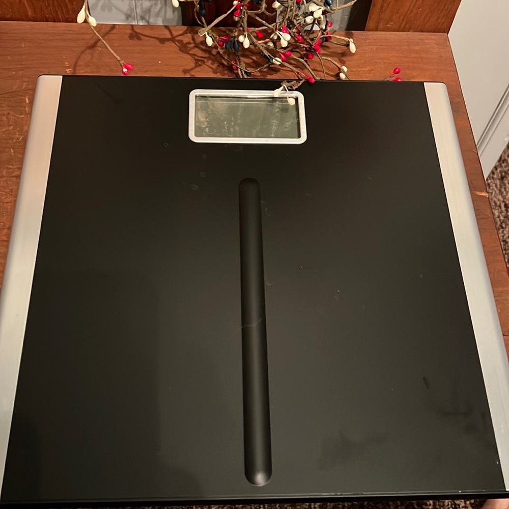 Eat smart scale😀NWOT black and silver